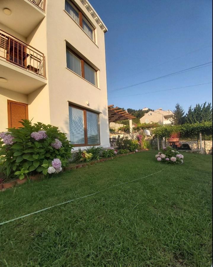 Villa Pergola -Apartment Roko มลินี ภายนอก รูปภาพ