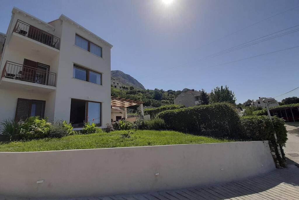 Villa Pergola -Apartment Roko มลินี ภายนอก รูปภาพ